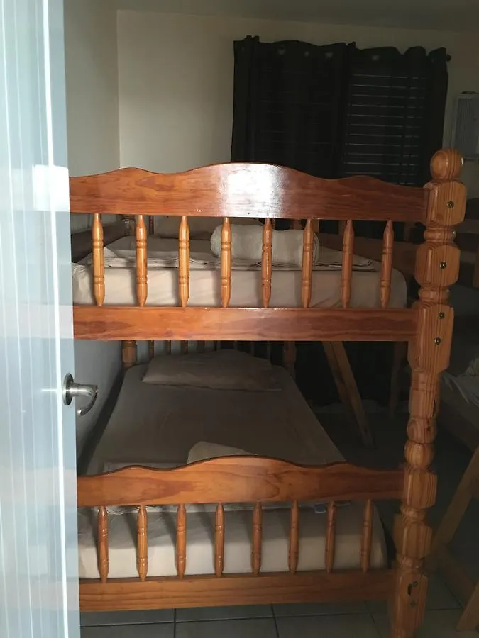 Lejlighed Sea Breeze Beach Front Guest House Aguada