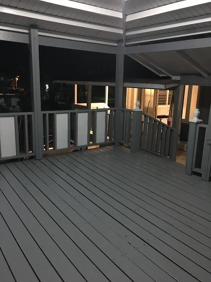 Sea Breeze Beach Front Guest House Aguada Apartamento